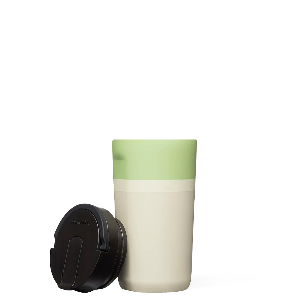 star-warstm-kids-cup-h9 0b29a0bde323--grogu-kids-cup-product-lid-off.png