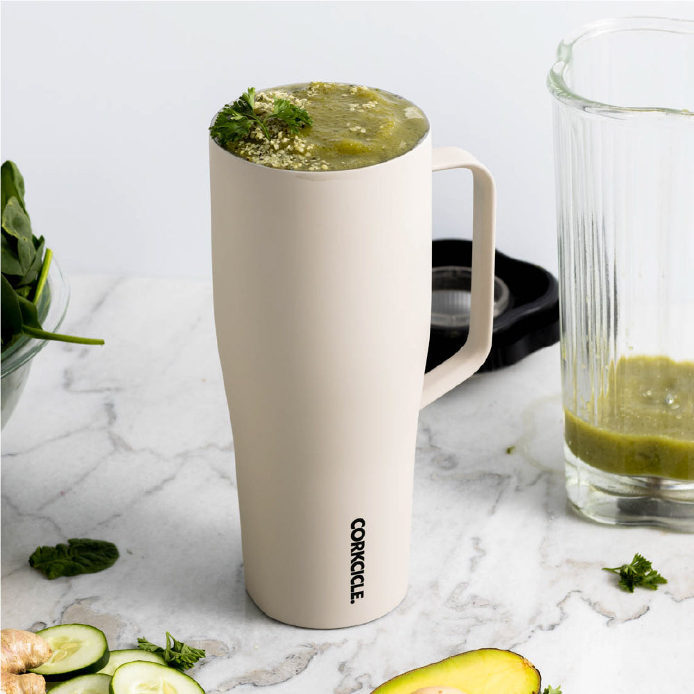 cold-cup-xl-y8 588f4a27c4cf--2230CLT-lifestyle.jpg