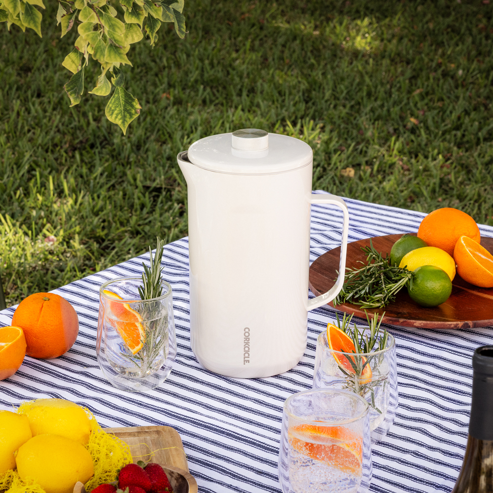 pitcher-z9 OatmilkPitcher_Lifestyle.png