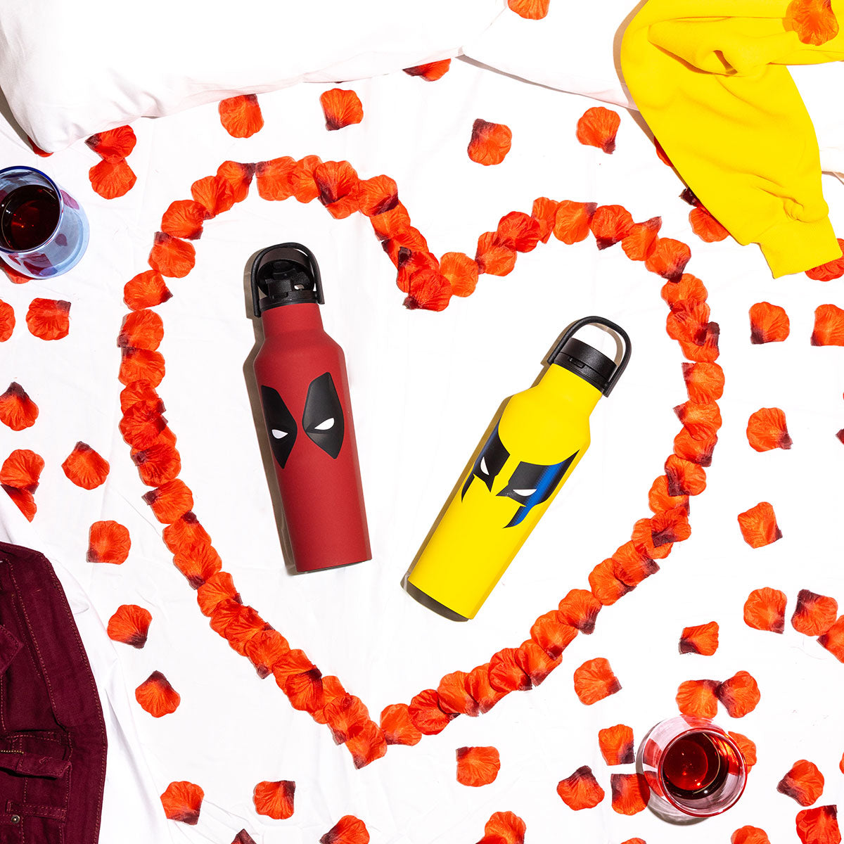 deadpool-and-wolverine-drinkware-i1 a7afce7e71cf--DeadpoolWolverine-PDPLifestyle2.jpg